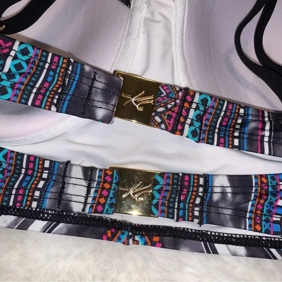 Kenneth Cole Bikini Top, sz S - Picture 4 of 7
